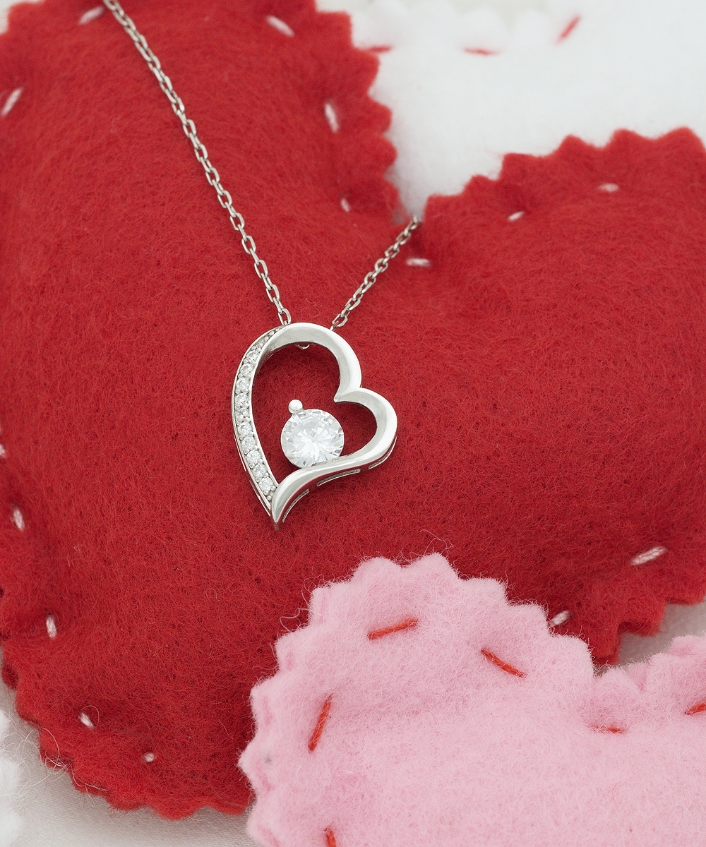 Solitaire Love Heart for mom from daughter on mother´s day, birthday, anniversary celebration